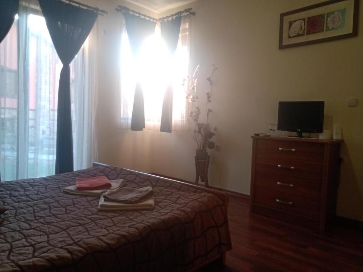 Кръчмъ При Байката Hotel Ribarica Luaran gambar