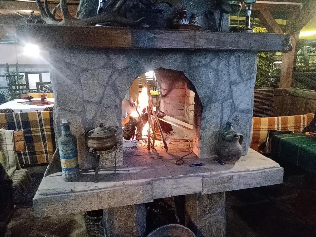 Кръчмъ При Байката Hotel Ribarica Luaran gambar