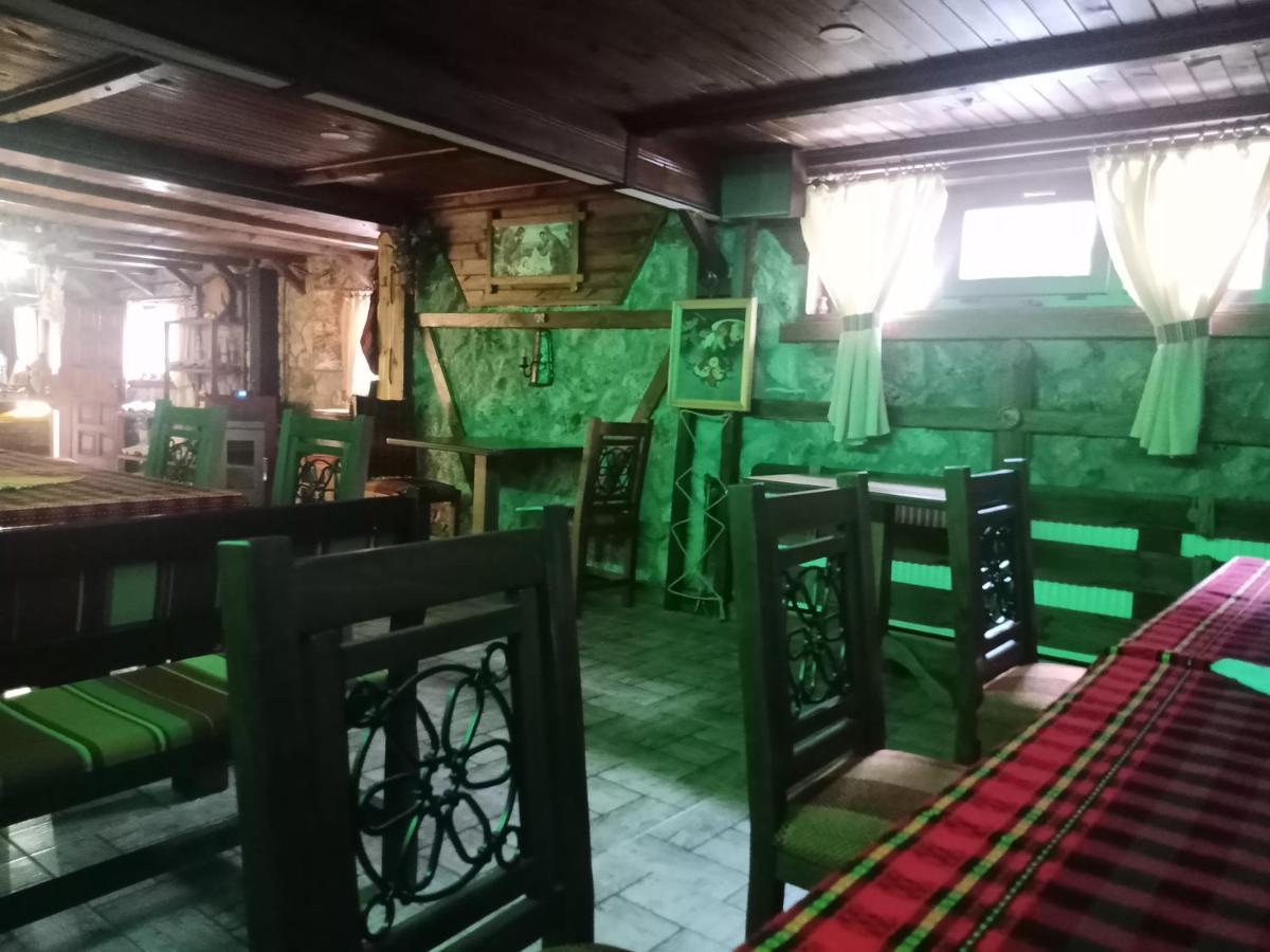 Кръчмъ При Байката Hotel Ribarica Luaran gambar