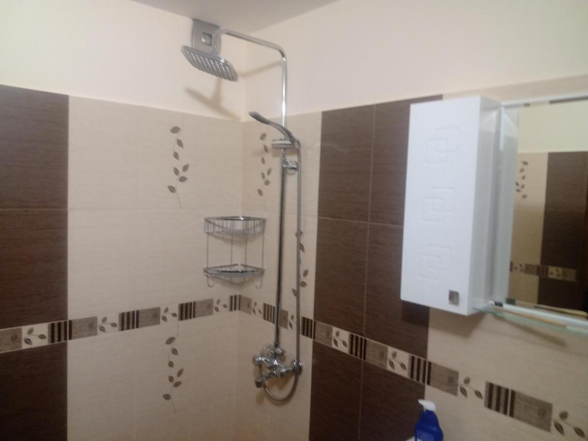 Кръчмъ При Байката Hotel Ribarica Luaran gambar